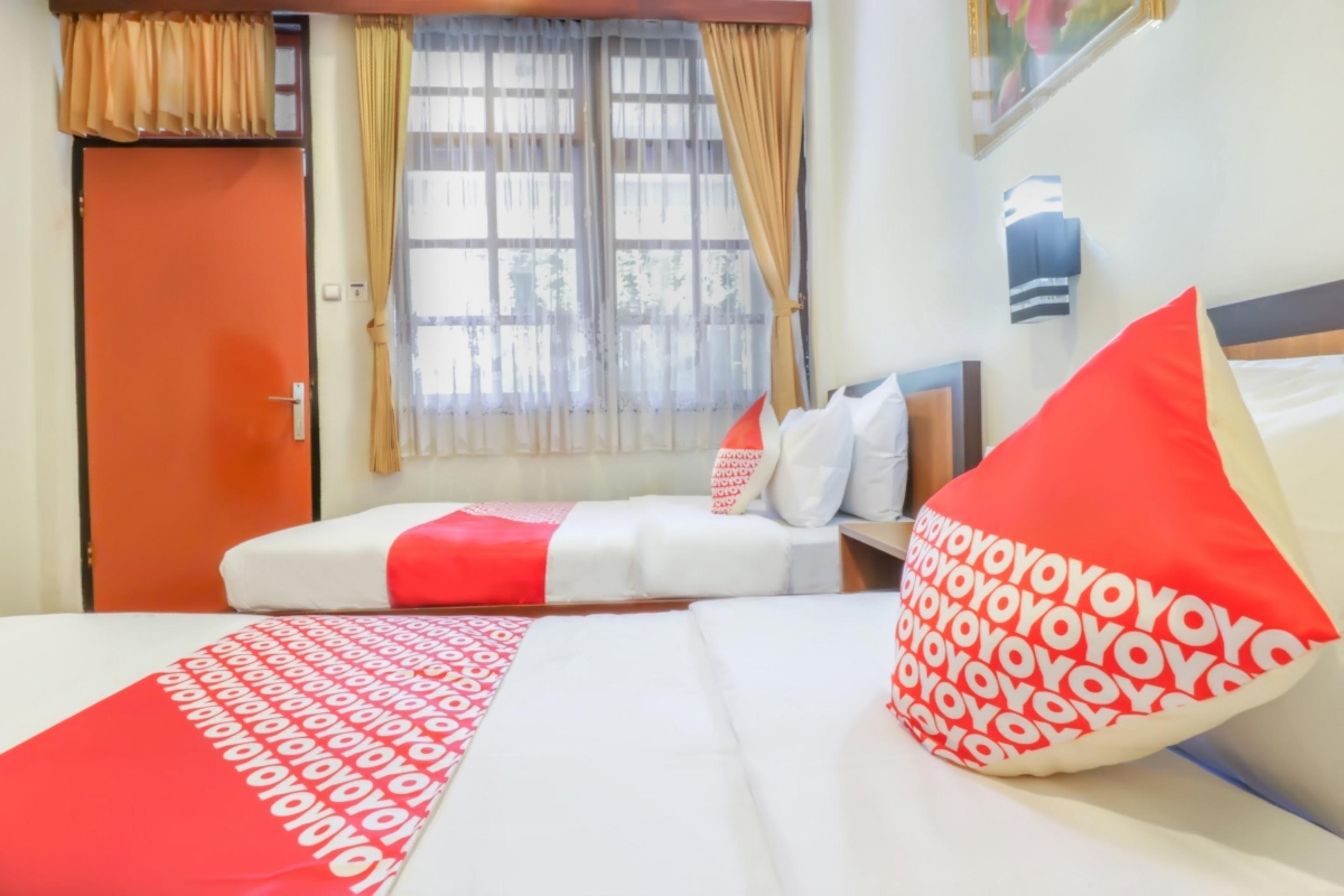 Catur Adi Putra Hotel Denpasar  Exterior photo