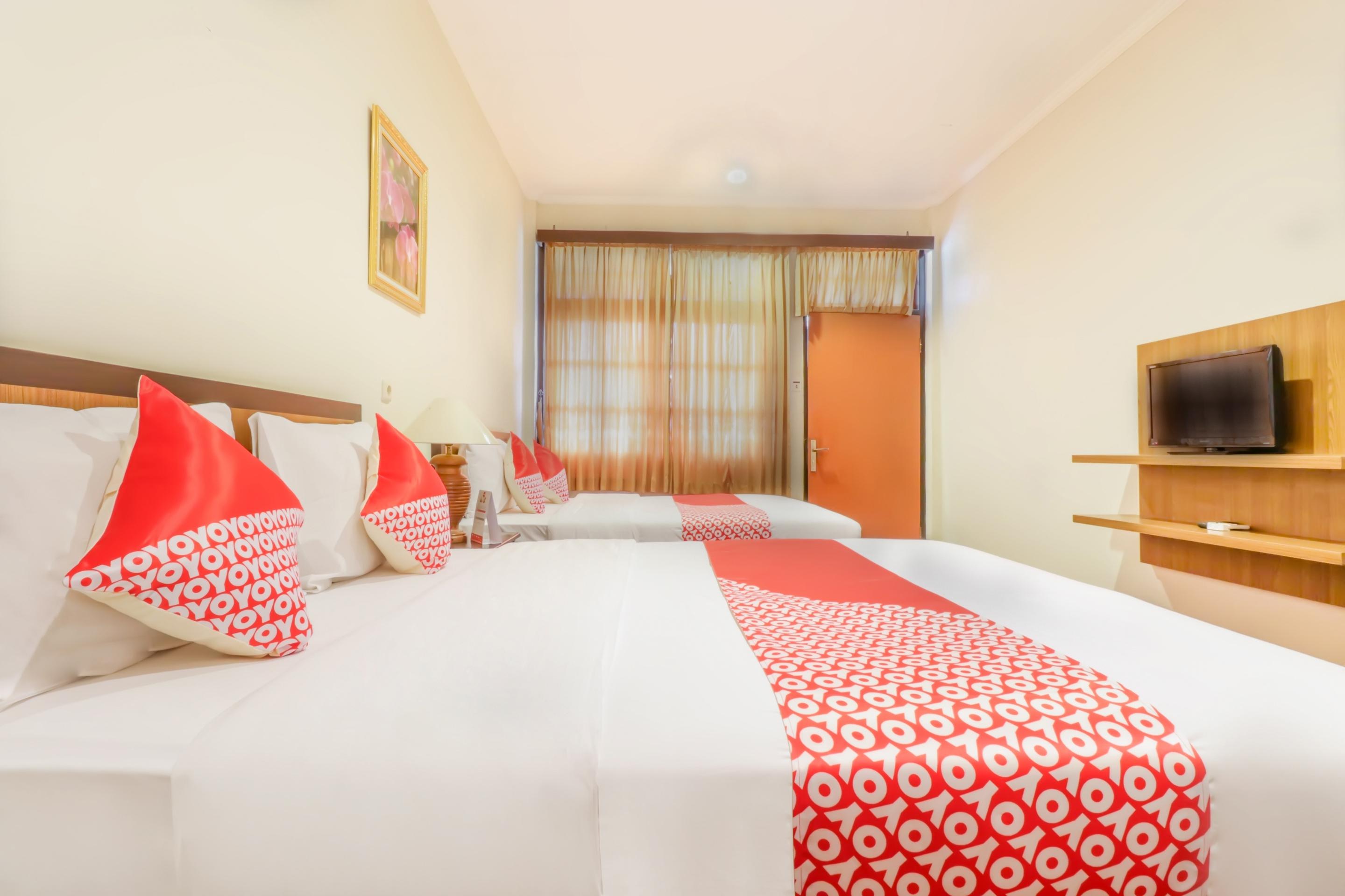 Catur Adi Putra Hotel Denpasar  Exterior photo