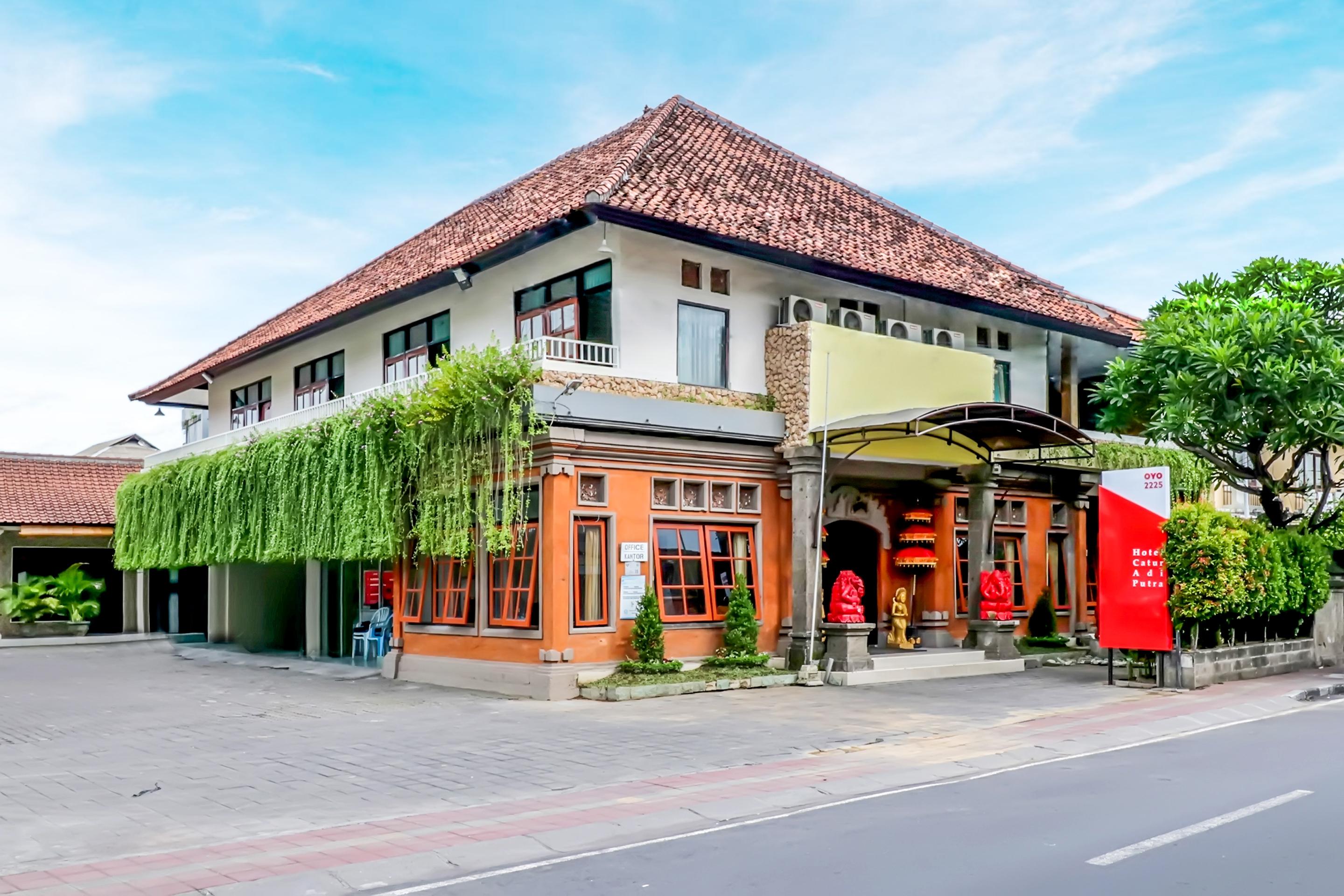 Catur Adi Putra Hotel Denpasar  Exterior photo