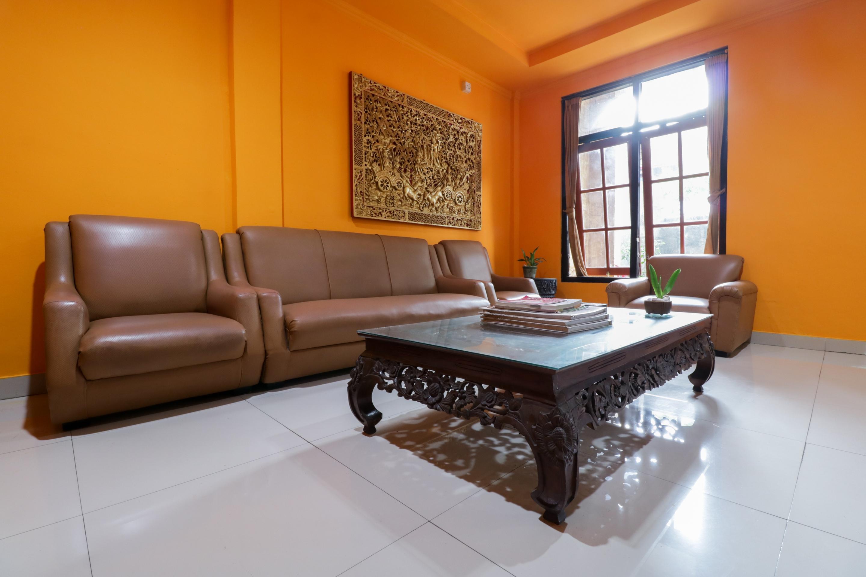 Catur Adi Putra Hotel Denpasar  Exterior photo