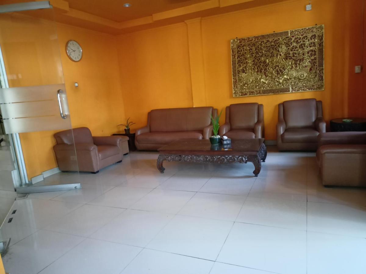 Catur Adi Putra Hotel Denpasar  Exterior photo