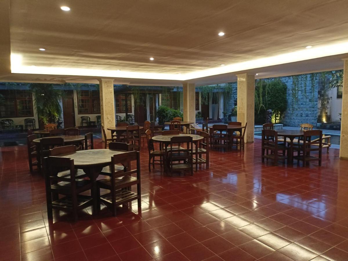 Catur Adi Putra Hotel Denpasar  Exterior photo
